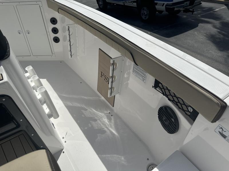 8B0EA353-1196-4263-AAE3-4285BD268B3B