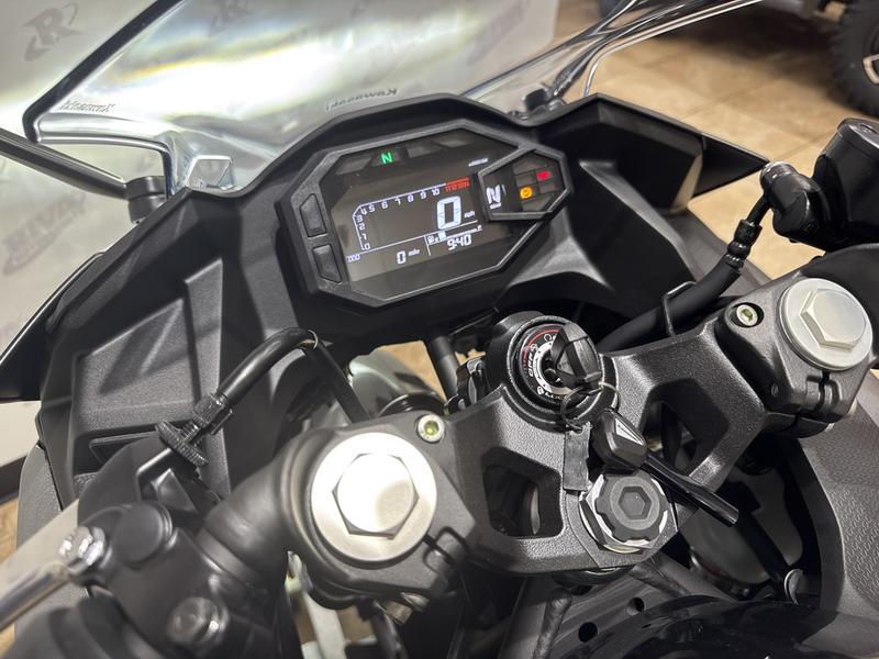 8B301C5C-9F3F-406A-943C-49EE856FF63B