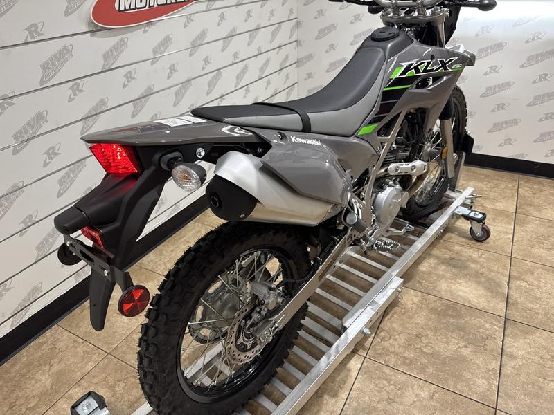 8B6331AE-EF7C-4F1B-AE8E-78BCBCDF5979