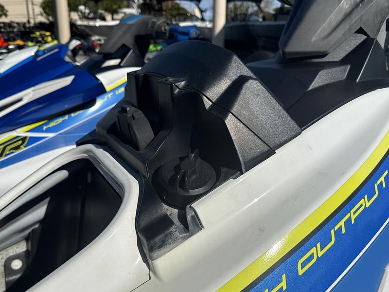 8B8FA652-A476-4289-9449-CAF997C85151