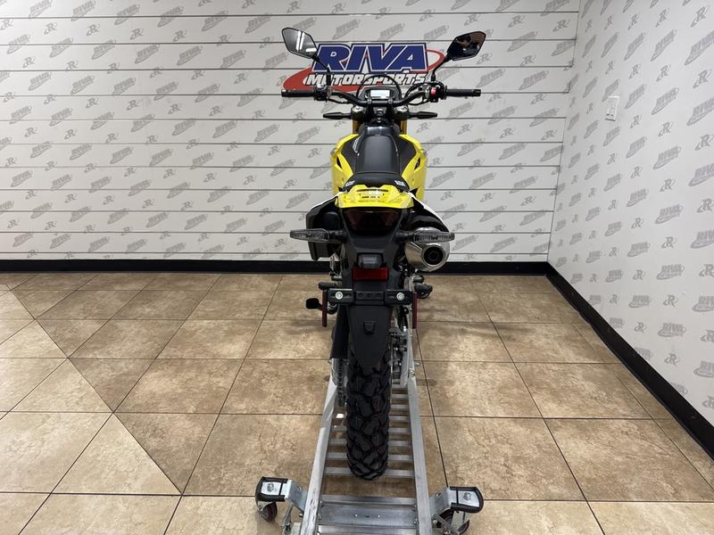 8D4B1941-1C28-47BF-97F6-59CF4F633C75