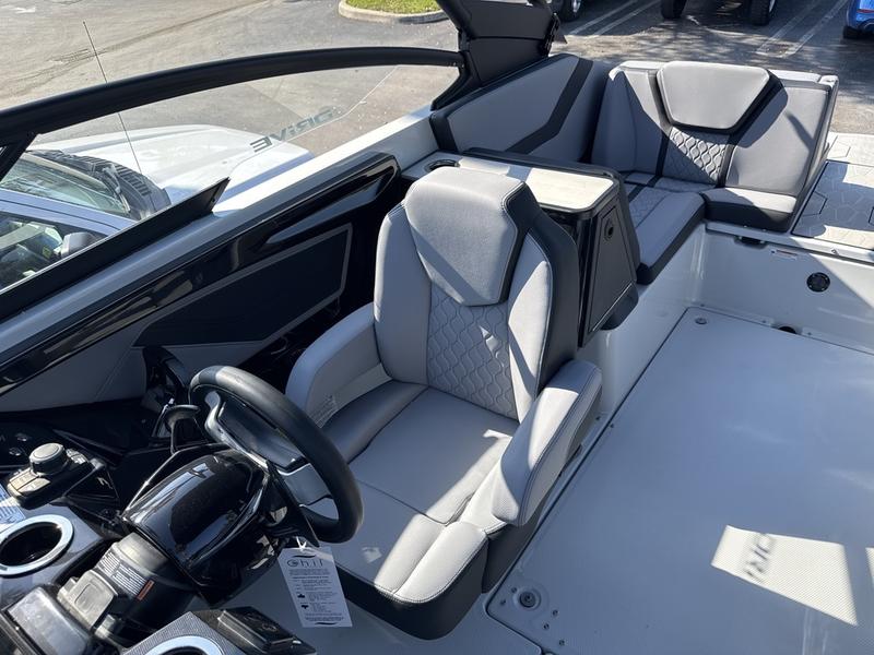 8DE5DDA9-1651-4AF3-A8AA-6CC5888D5C89