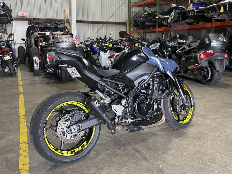 8E484768-4F87-4D1E-8444-881B6F04D792