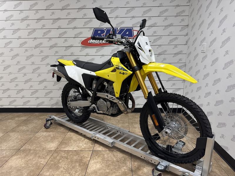 8E4B73C5-50F0-4AC0-BF90-F125F6E3C028