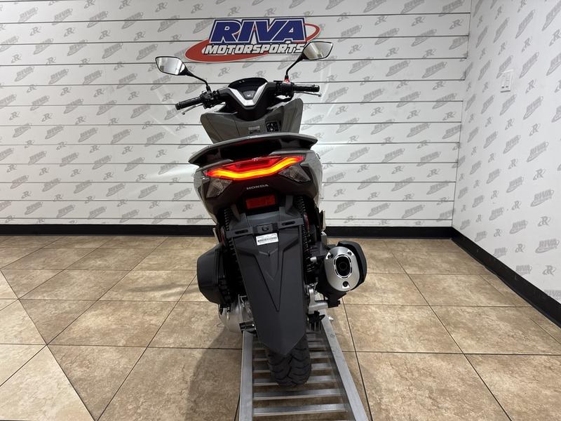 90167958-8629-475C-BA82-F05C11D7B6A7