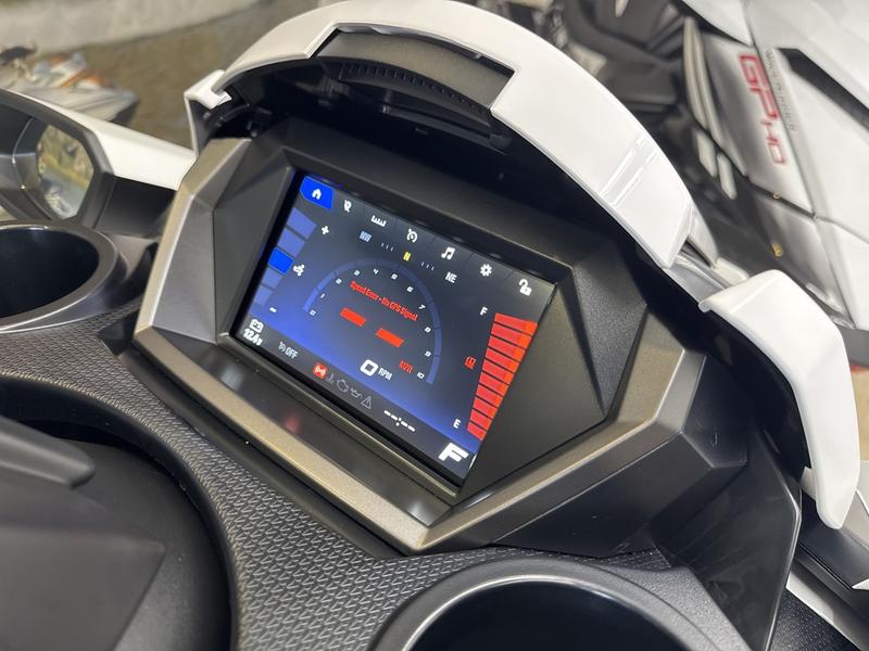 90F86D57-D560-4911-999C-2D87BFF796AD