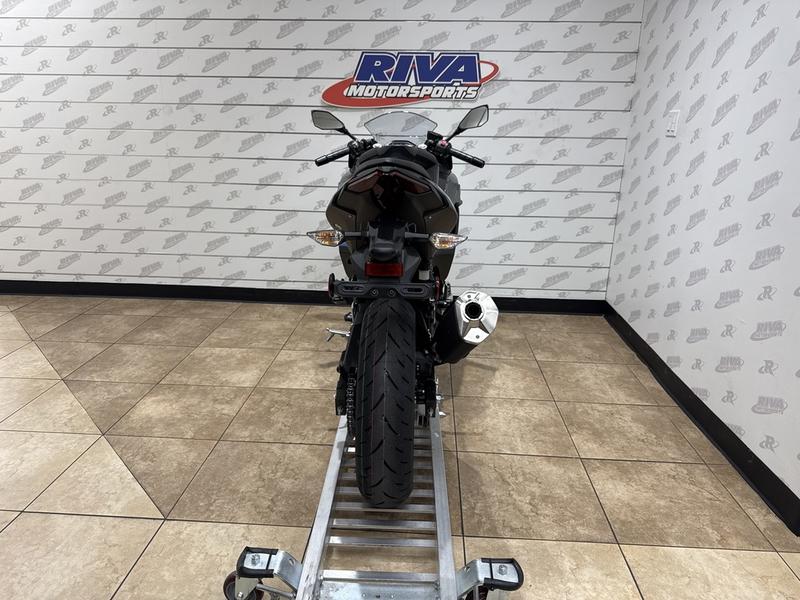 97742769-3B73-46D1-984B-ABD7F475189E