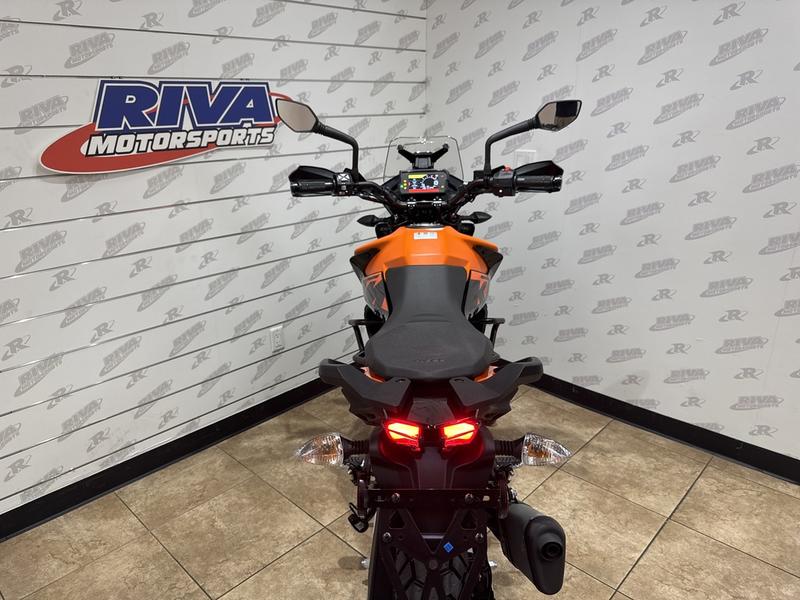 99434497-5A10-4815-94AE-4DACCC76586F