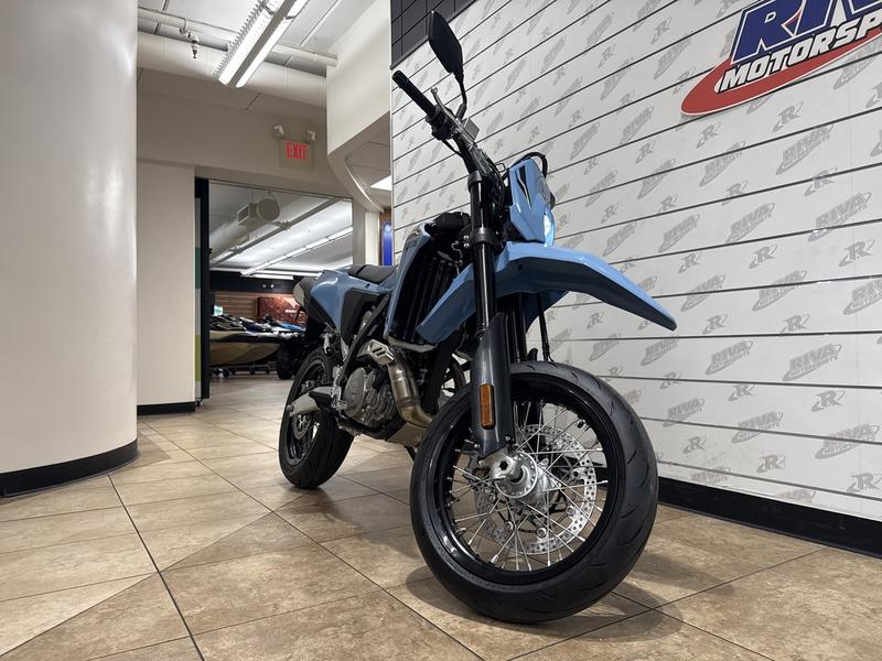 9C0B9BC5-0D5D-4D73-BDCB-B7452C62E3AE