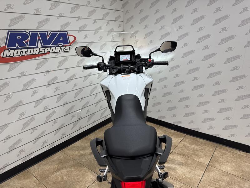 9C867FF7-F13B-48C2-86A2-BA7875BAA7C5