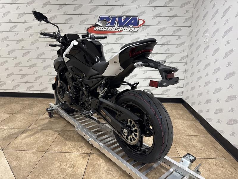 9EAA880A-2C60-46E4-A07B-E7052997D19F