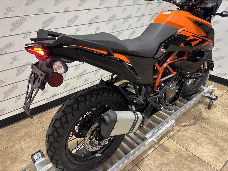 A13391BE-4D8E-474F-BBDC-F9E86B2D4674