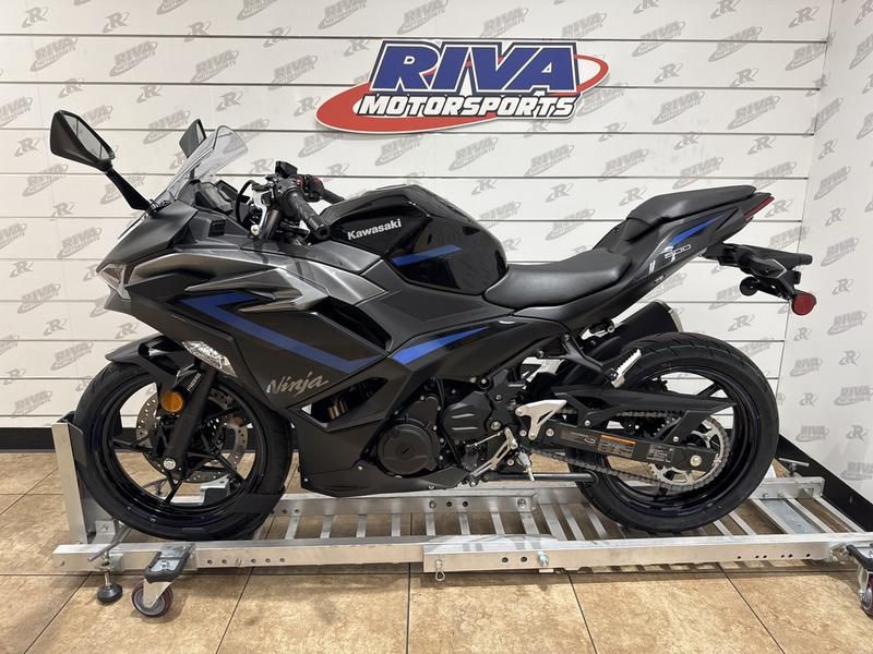 A1DE1DE2-77AC-447F-89F4-A27FFD3FBA3E