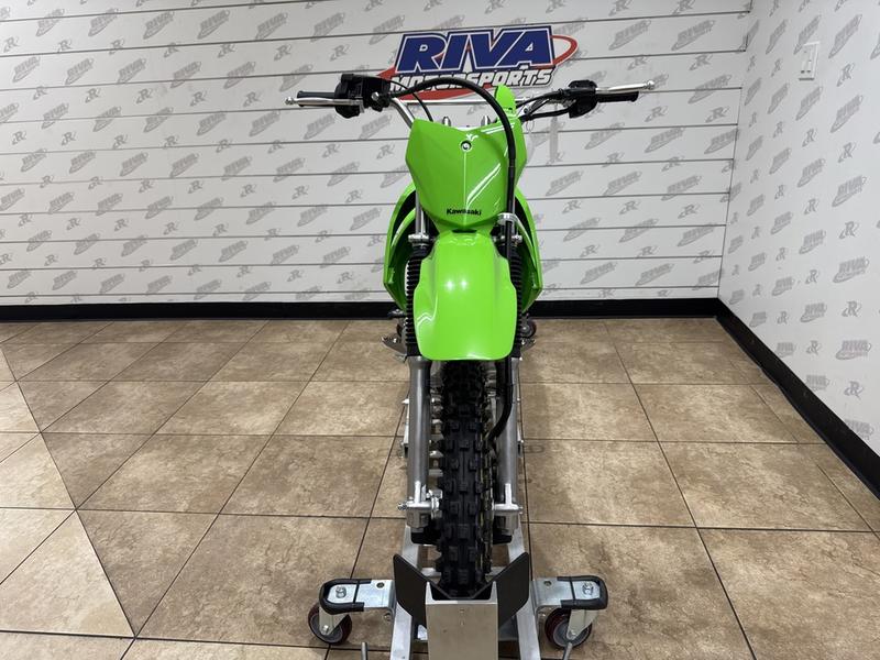 AEF89A51-FCF1-42FF-B1FA-257E7F3B7DE4