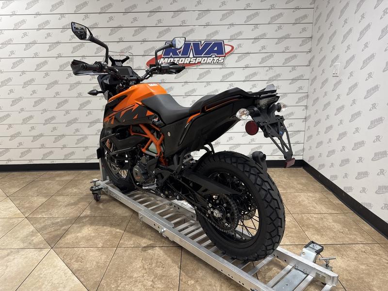 B01BF65C-DD66-4832-B680-D4A25A17C807