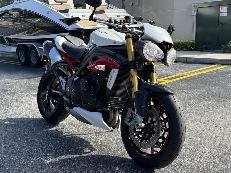 B4B1F457-51C2-4D38-B39F-C56C148022EE