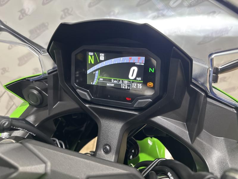 B63A076F-DEBF-4AE7-8505-3CEA179AFD82