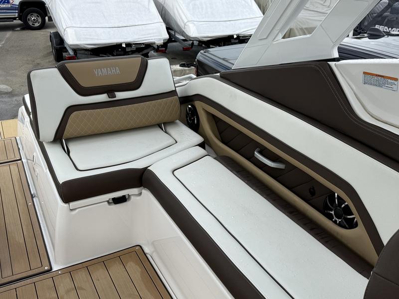 B7F101AE-3B6C-4A46-816A-D1C2E7B5902C