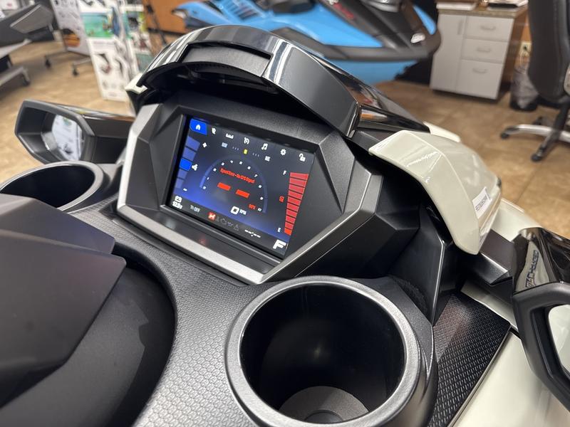 BADFFBE2-D6DD-45F3-BD1C-05749785E82B