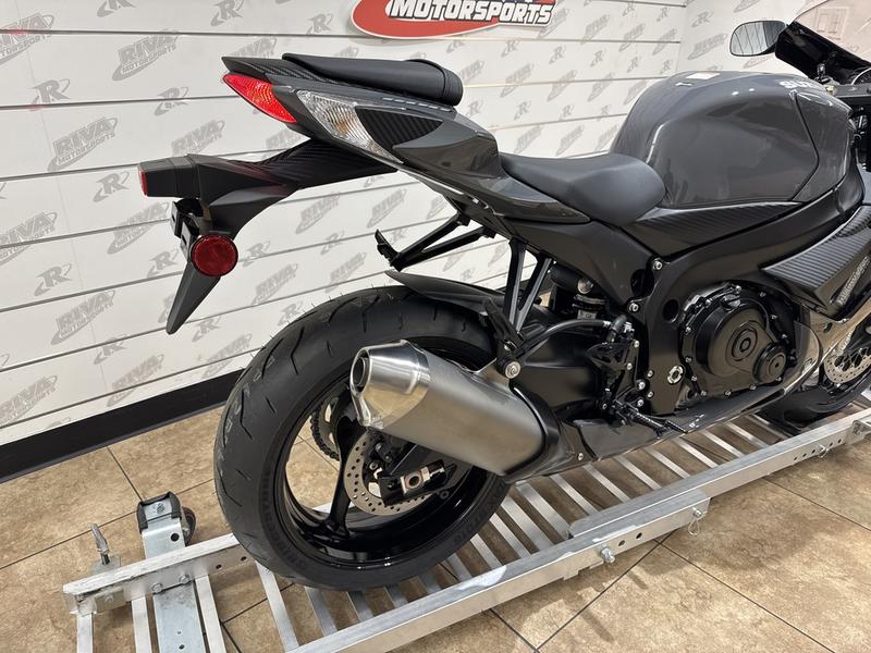 BCFC3CDA-D814-426F-A297-7A83180D8121