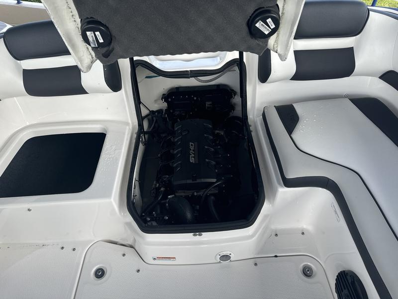 C0324DF4-B181-467E-953E-E5F65039327D