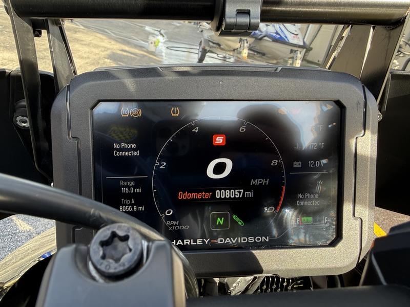 C1657E63-AC70-445F-BA9E-6D060100944C