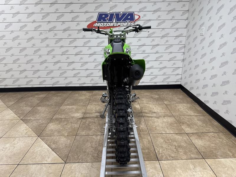 C6CCBB95-820A-453F-B37A-65056CEDFBDC