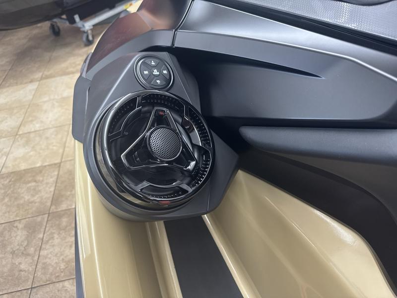 C7F02989-75BB-4703-80DC-594C0D3FEA07