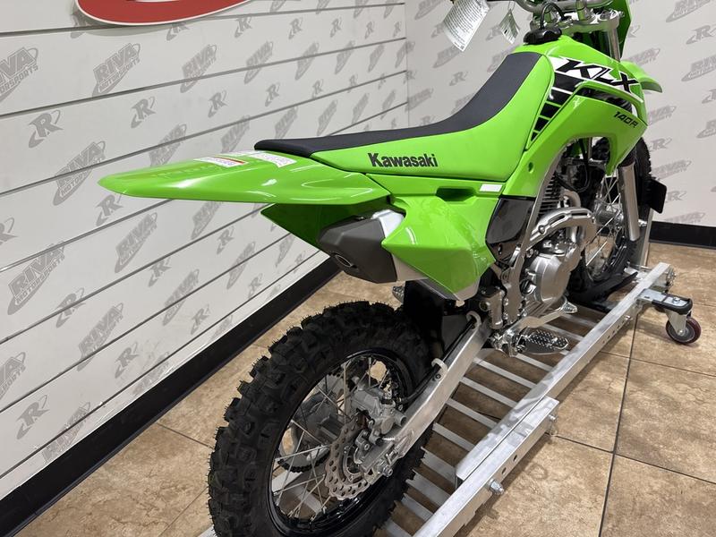 CA9F7E08-5336-4837-A4BE-B6B7C036ADFB