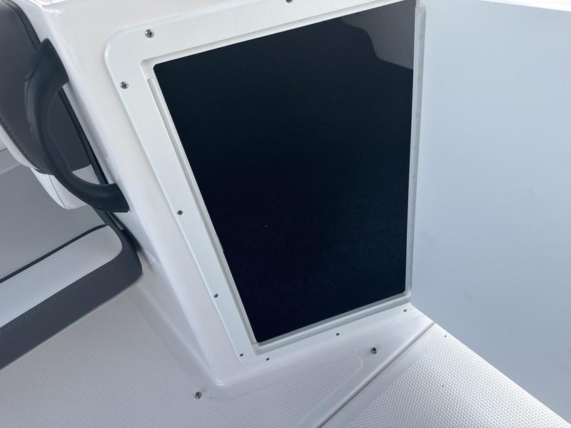 CBF0FFE0-12A9-4A04-A1D9-89E4AA640E55