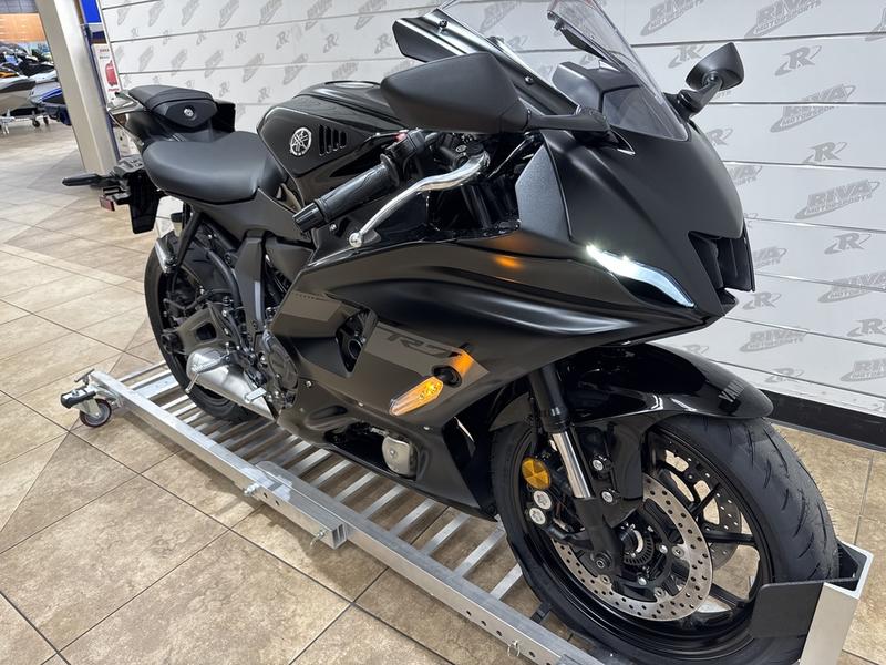 CFF7B949-3577-46C5-A2FE-D8C11A98381F