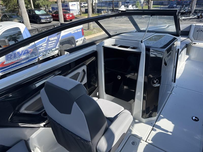 D1FC9C8E-0F6E-4E46-8E76-F3CCE7B6E965