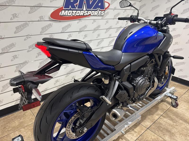 D286A79F-12DF-4A44-A2BB-667F2AC3C73A