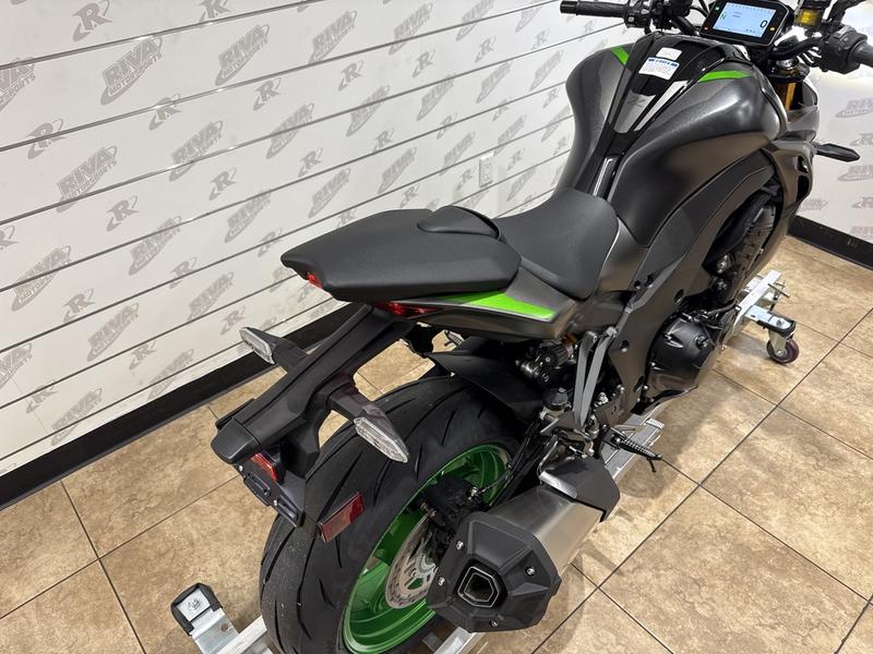 D2B13F34-6920-4CDE-8756-8A6CF96515FE