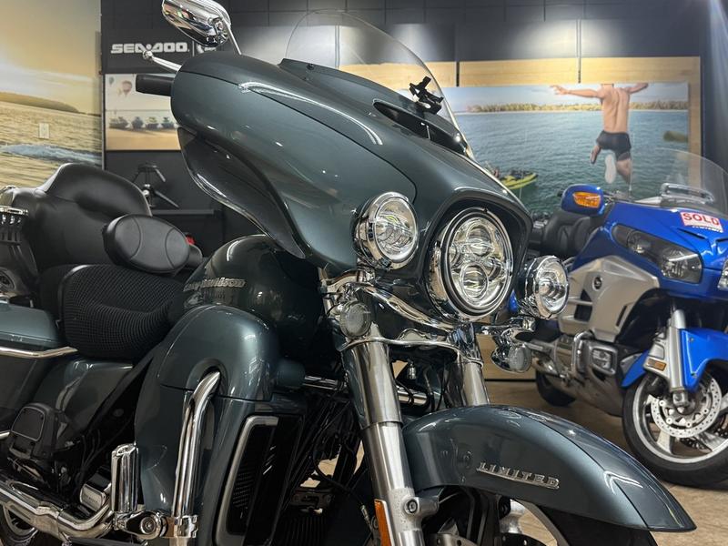 D2F4D413-FE9A-4F2D-8213-8CCC75BFA009