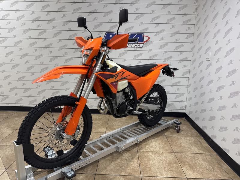 D6E69252-9F2D-4482-8F86-615B49BF3C45