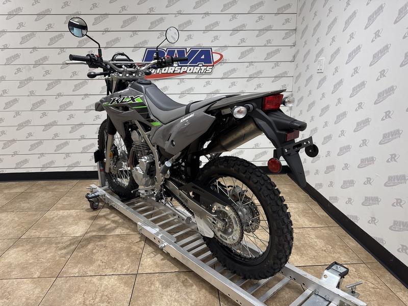 D997FC44-9CDF-4055-919C-1D285FAC8377