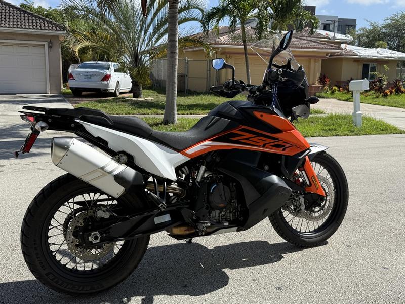 D9EDEA49-8386-4173-8EC7-A0338AFE54CB