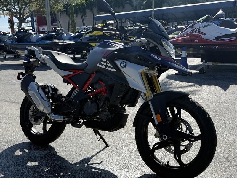 DD3BA95B-D2F3-4EA7-9B3F-258DE8AA9070