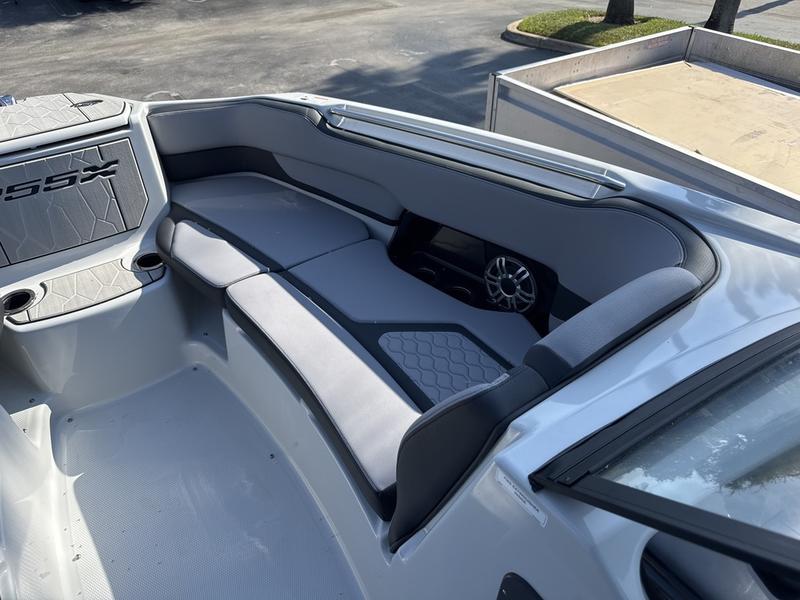 E3A2D5B2-0179-4EE8-A214-11F2D3C63590