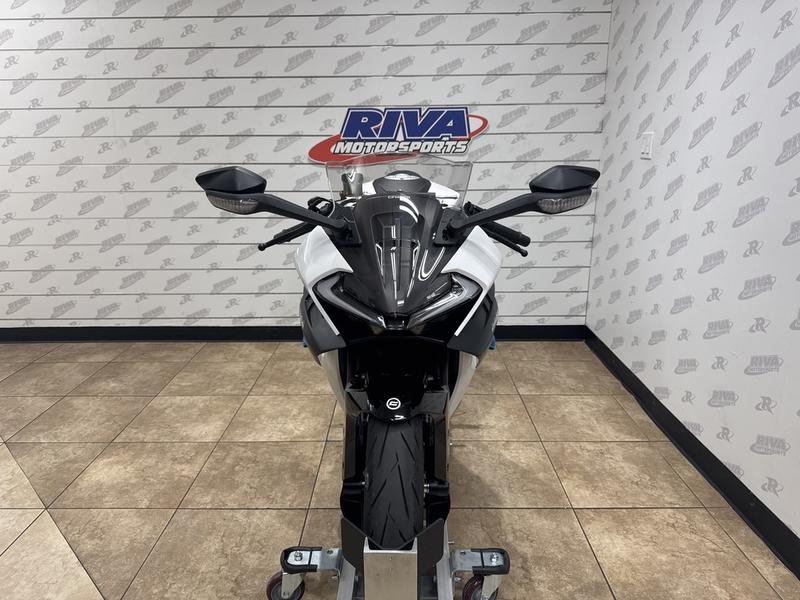 E629F099-CD5B-4519-A193-1F350802773B