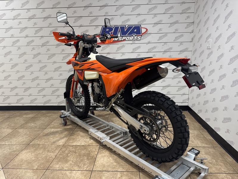 E6FB4CE7-A12E-4F93-A557-3E7D66436E8F