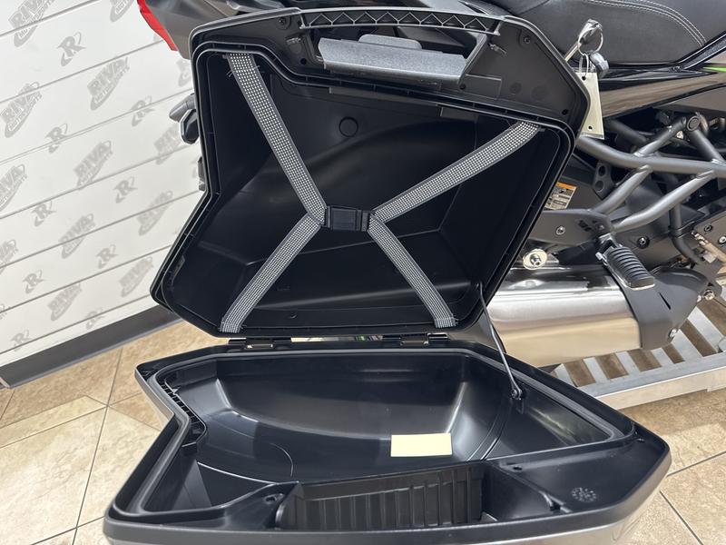 E83DBD87-2EDD-484B-8E53-9791C7E3FBEF