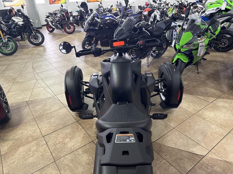 E92E3C27-F64A-4277-A4F9-95DAFCA550B5