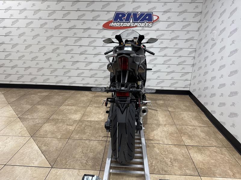 EBD40DAC-CF5D-4C0A-B177-E0E4A9D9880E