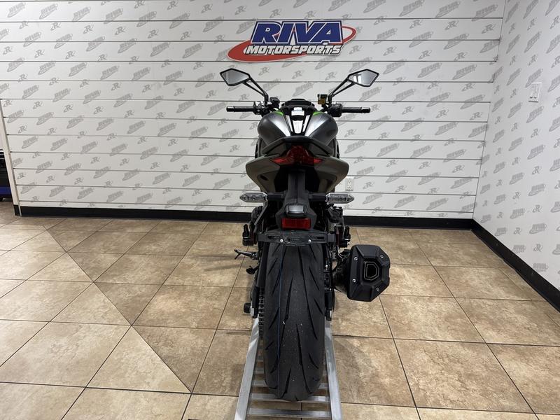 ECDCD7AA-5E76-41B3-B272-B7088C1FA0A9