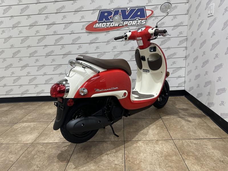 EDD1BE14-CDDA-4710-A612-E706E9280075