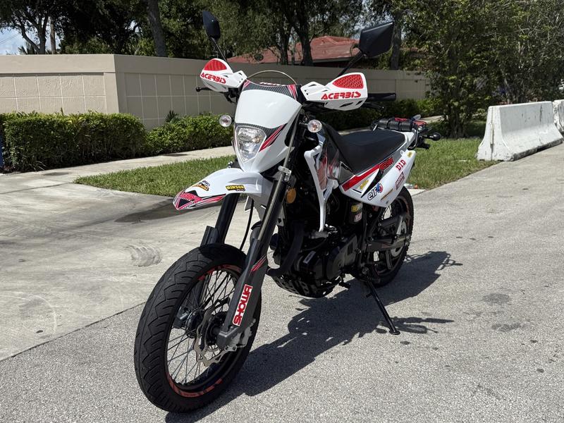 F122DBFD-88BE-4056-91C2-934C92FCC44B