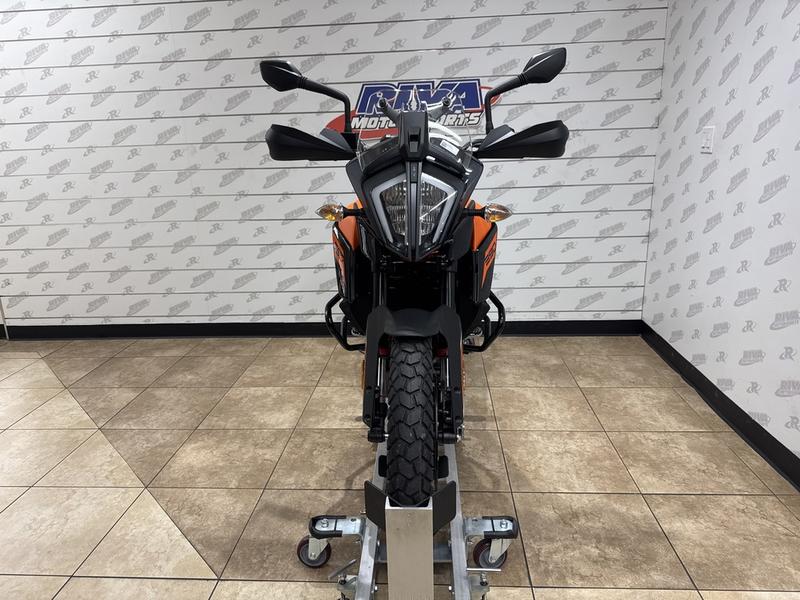 F301EC63-6BF9-4D99-A967-99303D963928