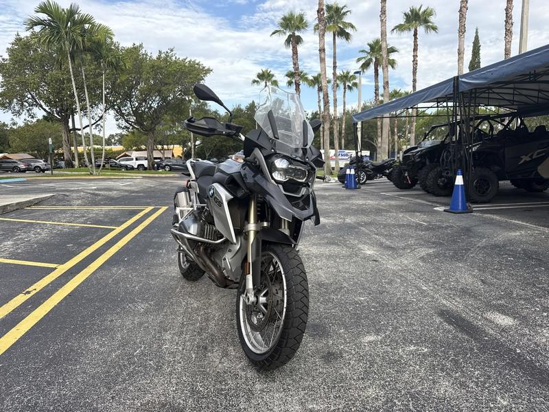 F5D4765B-CA5F-46AB-B535-7FF53BC4C04F